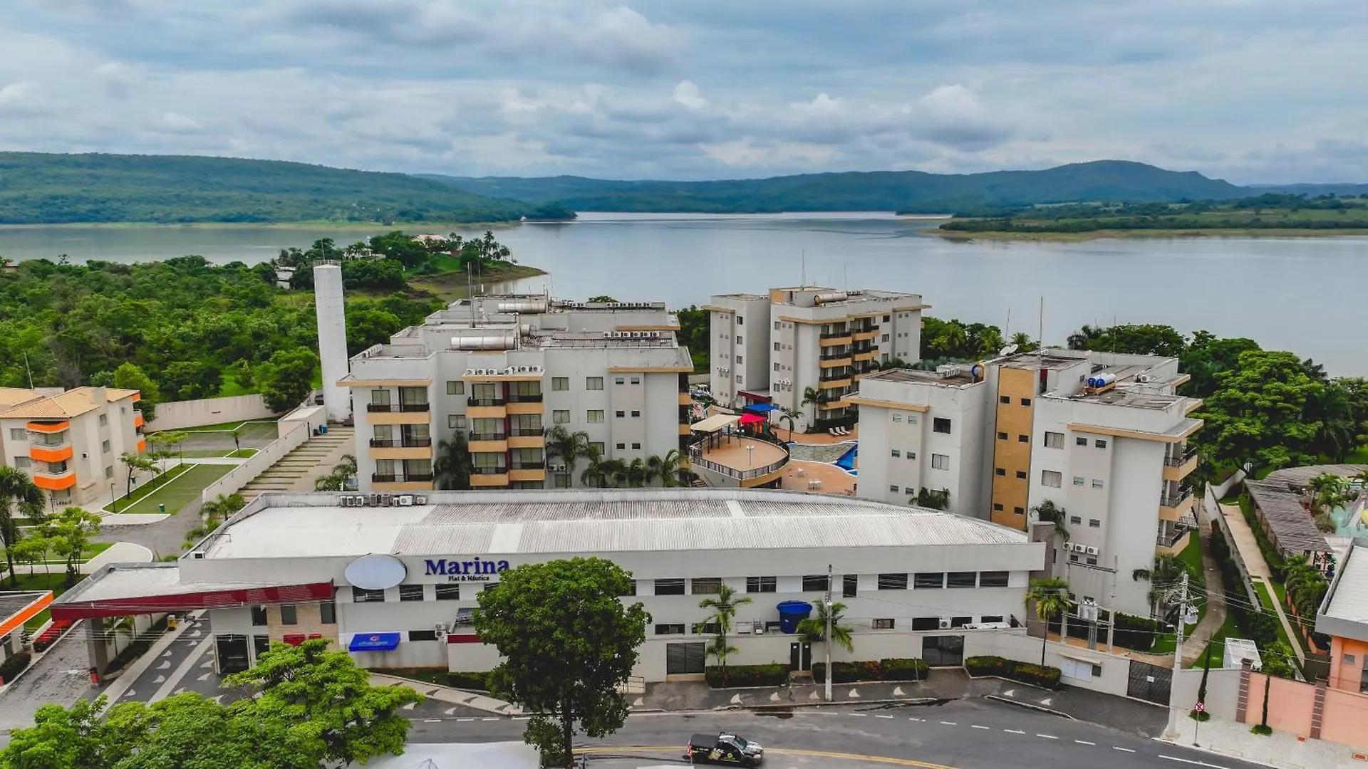 Hotel Marina Flat - Oficial Caldas Novas 4*,